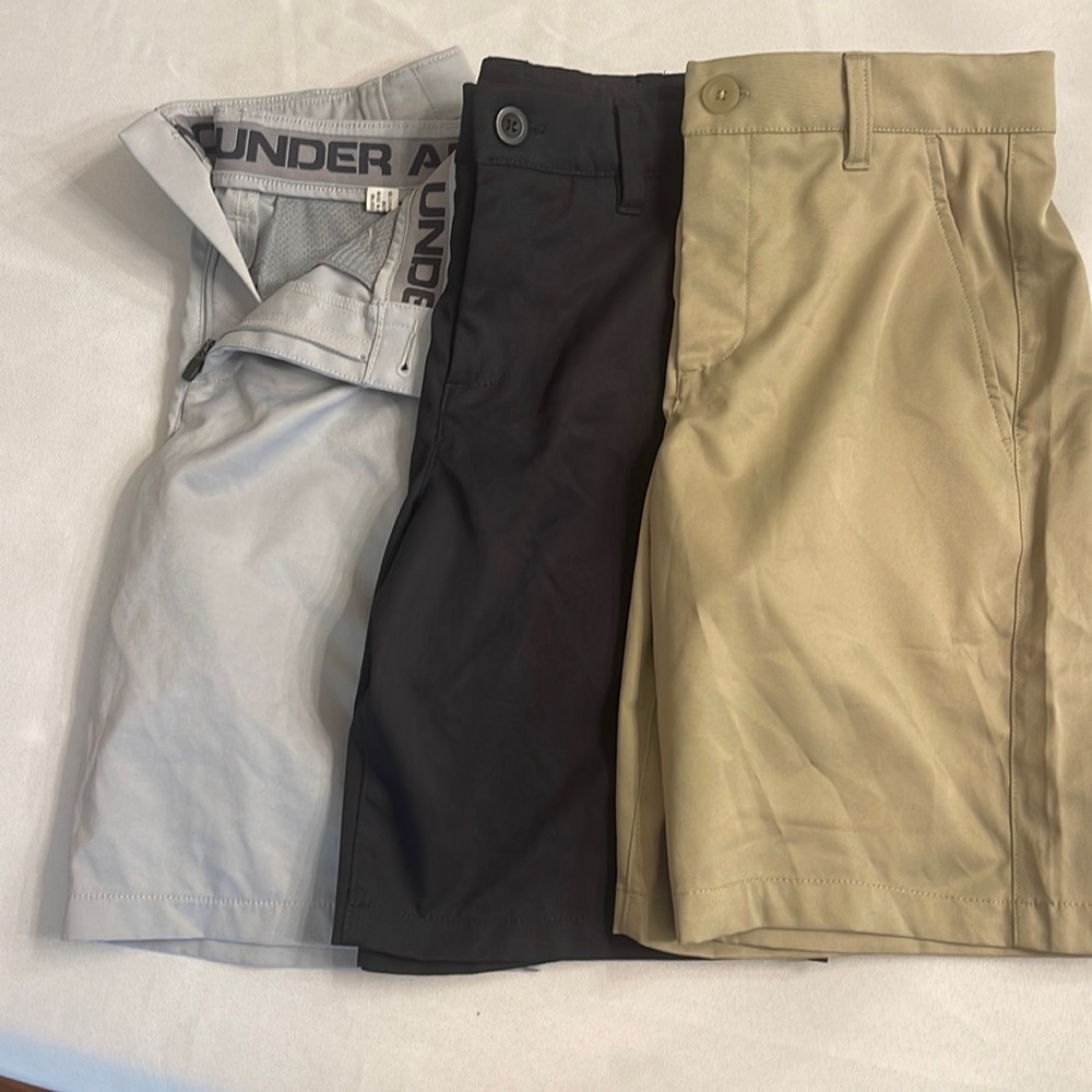 Boys medium under armor shorts